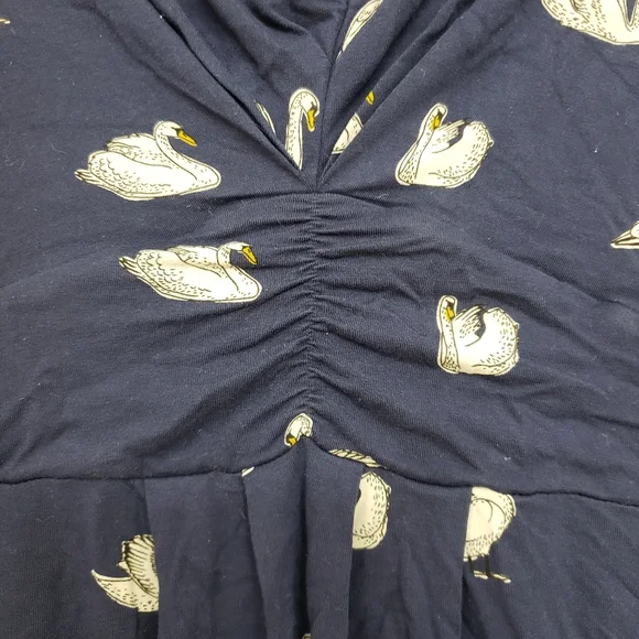 Boden Marion Swan Tunic Style Dress - Picture 4 of 10